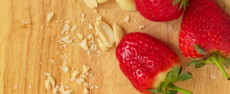 Peanut Butter Crunch Strawberries