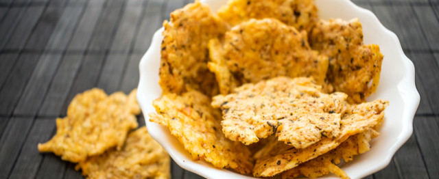 Parmesan Cheesy Cracker Crisps image