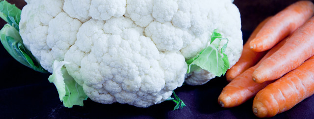 Steamed Carrots and Cauliflower image